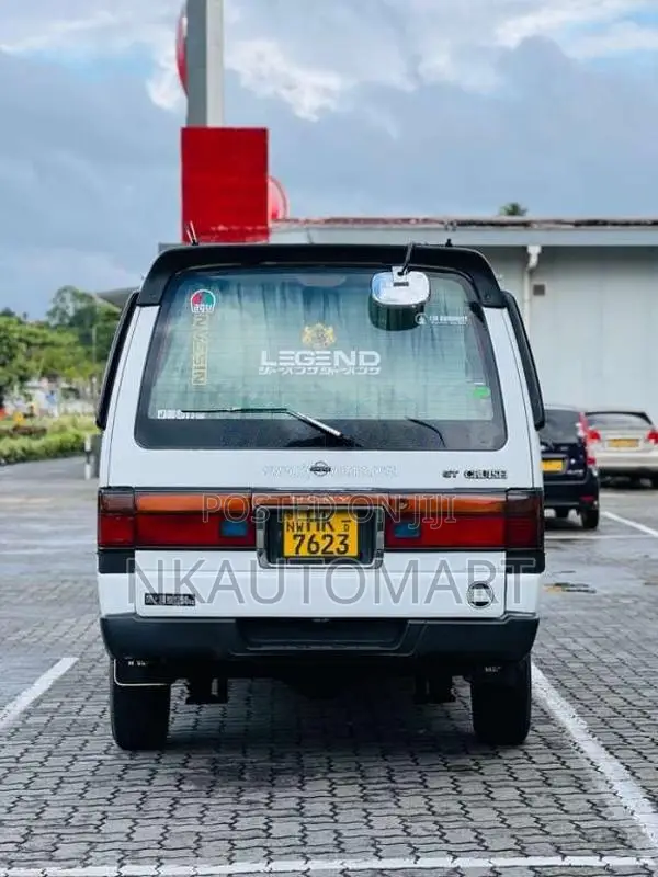 Nissan Caravan 1998 Van (Used)