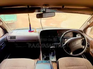 Toyota Dolphin 1999