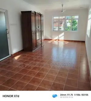 Facing Road 2000sq Building for Rent Colombo 4