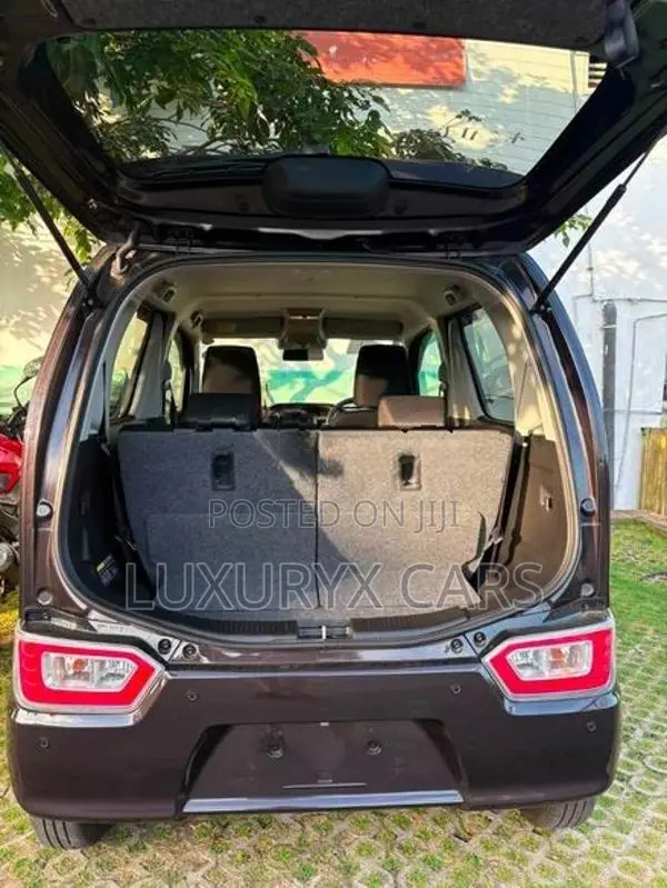 Suzuki Wagon R FX 2025