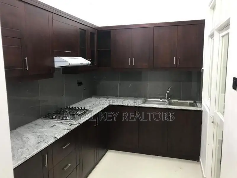 Ken Tower 03 Bedroom Unfurnished Apartment for Sale Colombo 4