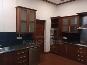 04 Bedroom Unfurnished House Rent In Colombo 05