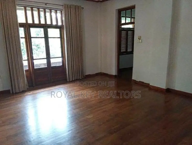 04 Bedroom Unfurnished House Rent In Colombo 05