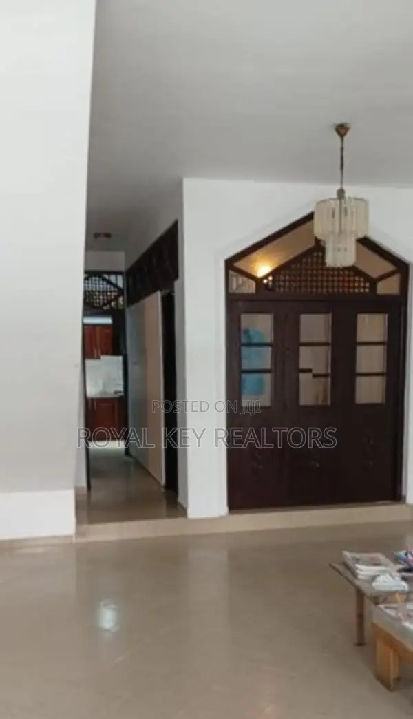05 Bedroom Unfurnished House for Rent In Colombo