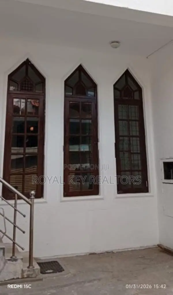 05 Bedroom Unfurnished House for Rent In Colombo