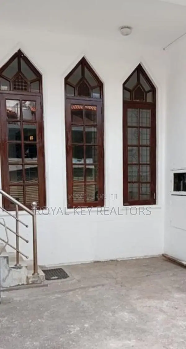 05 Bedroom Unfurnished House for Rent In Colombo