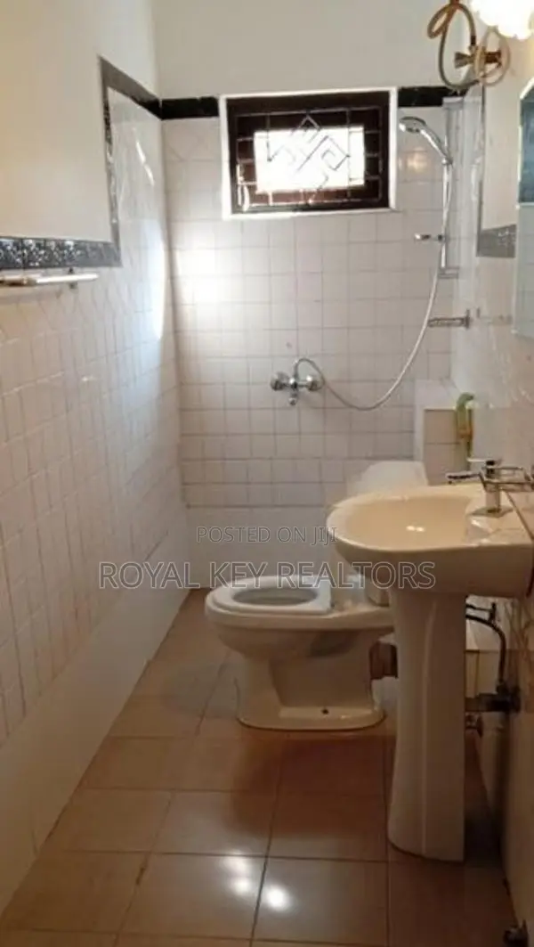 05 Bedroom Unfurnished House for Rent In Colombo