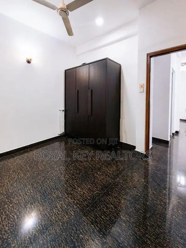 Spring Court 03 Bedroom Unfurnished Apartment for Sale Dehiwala