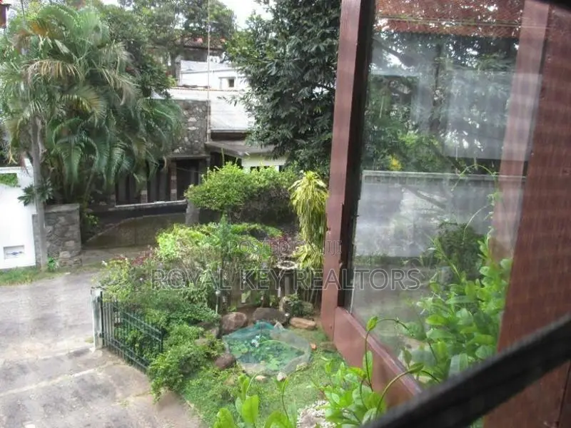 04 Bedroom Furnished House for Rent In Colombo 05