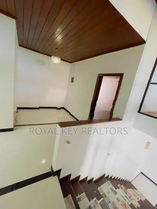 04 Bedroom Unfurnished House for Sale In Battaramulla