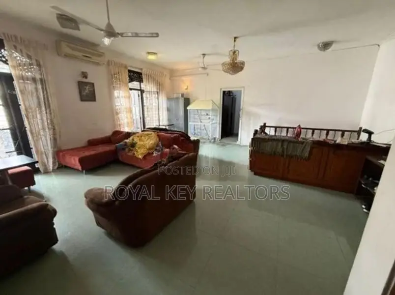 05 Bedroom Furnished House for Rent In Colombo 5