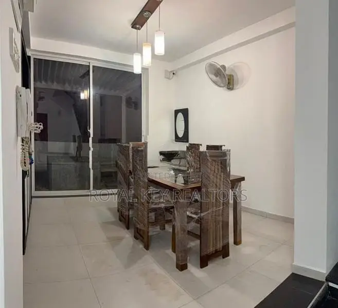 05 Bedroom Fully Furnished House for Rent in Battaramulla