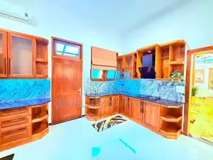 04 Bedroom Fully Furnished House for Sale in Baththaramulla