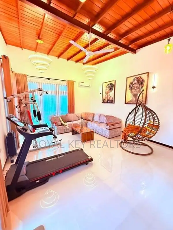 04 Bedroom Fully Furnished House for Sale in Baththaramulla