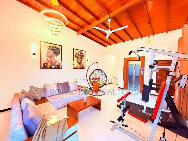 04 Bedroom Fully Furnished House for Sale in Baththaramulla