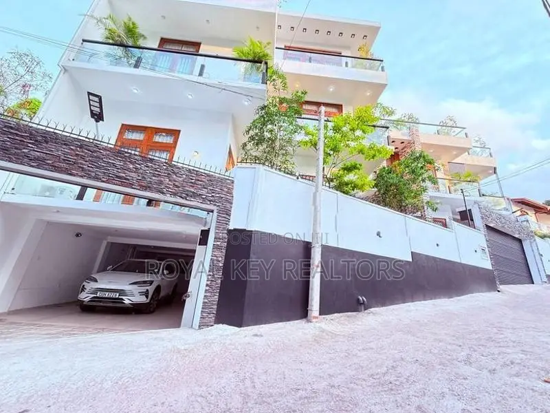 04 Bedroom Fully Furnished House for Sale in Baththaramulla