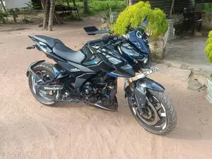 Bajaj Pulsar N160 2025