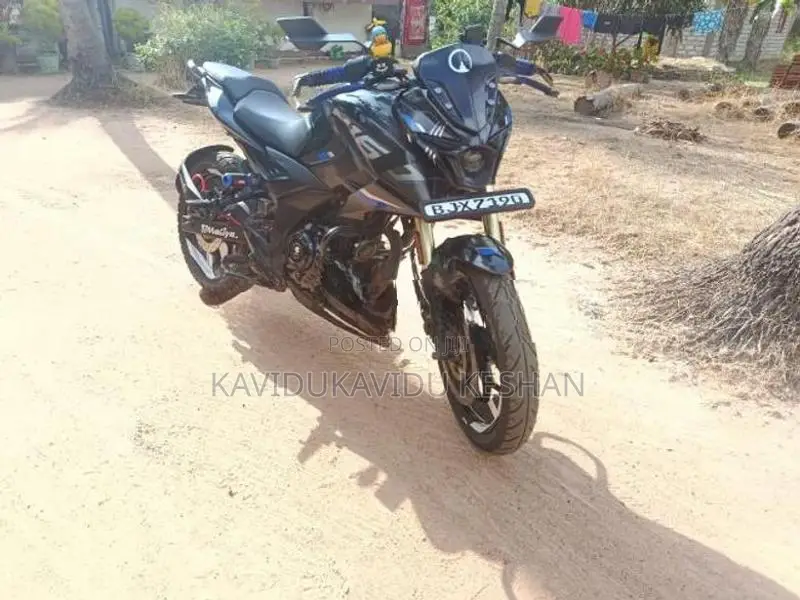 Bajaj Pulsar N160 2025