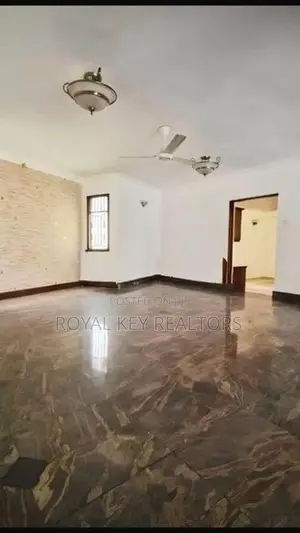 04 Bedroom Unfurnished House for Sale in Rajagiriya