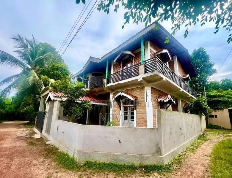 Modern Architecture With Colonial Elegance House Sale - Panadura