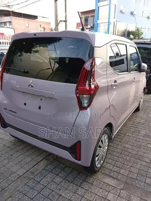 Mitsubishi eK Wagon 2025