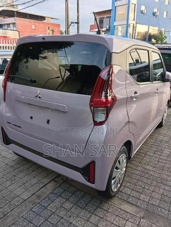 Mitsubishi eK Wagon 2025
