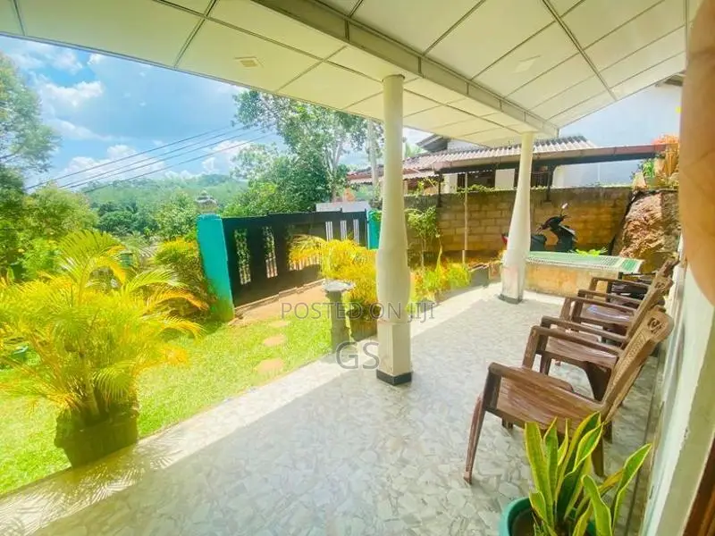House for Sale in Kamburupitiya