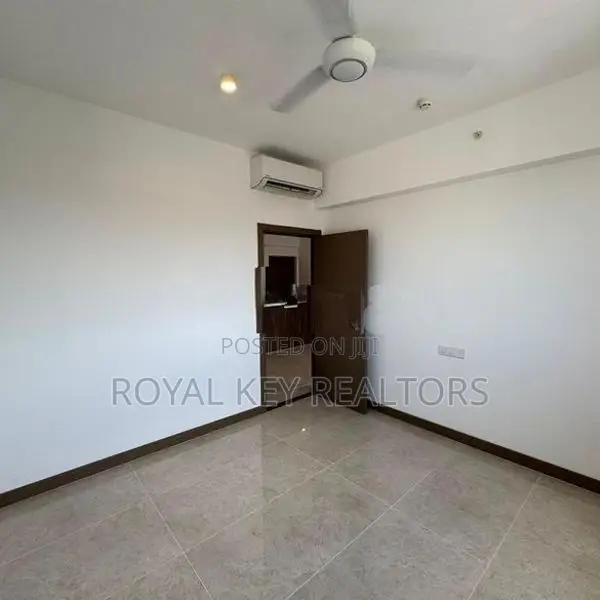 Marina Square 02 Bedroom Unfurnished Apartment for Sale Colombo 15