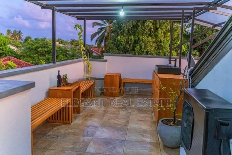 04 Bedroom 02 Storied House for Rent in Battaramulla (A2677)