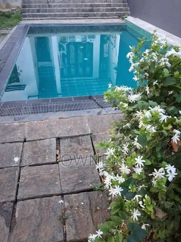 A cozy luxury room for short term/ long term stay - ladies only