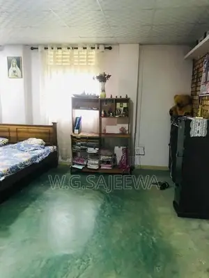 Main road facing 5Bedroom house for sale in Kandawala ,Negombo