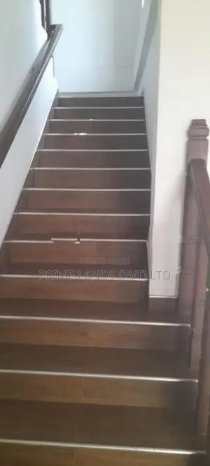 ගම්පහ නගරයෙන් අංග සම්පූර්ණ නිවසක් විකිණීමට