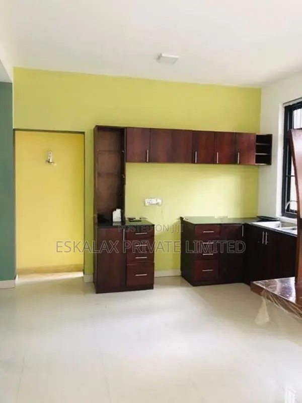Modern 5 Bedroom House for Sale in Malabe - EH347