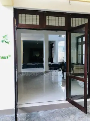 Modern 5 Bedroom House for Sale in Malabe - EH347