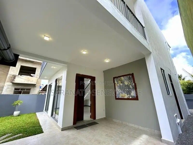 Brand-New Modern Luxury House Off Kesbewa Batuwandara Junc - Piliyanda