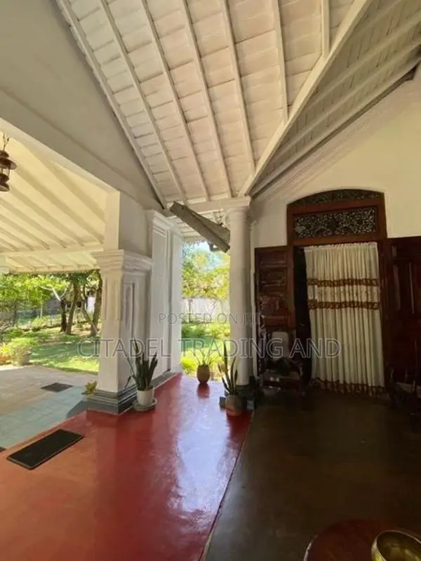 Single Story Old House For Sale in Wadduwa - CH1787