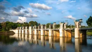 පොල්ගොල්ල CIS විදුහලට ආසන්නව පර්චස් 20 ක් විකිණීමට.