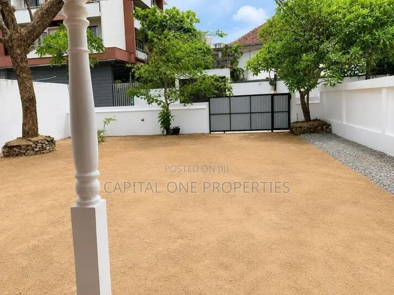 Showrrom / Office For Rent In Colombo 4