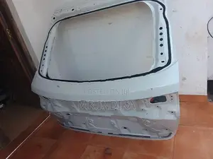 Honda vezel rv 5 dicky door panel