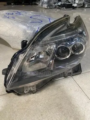 toyota prius head light (upper led)