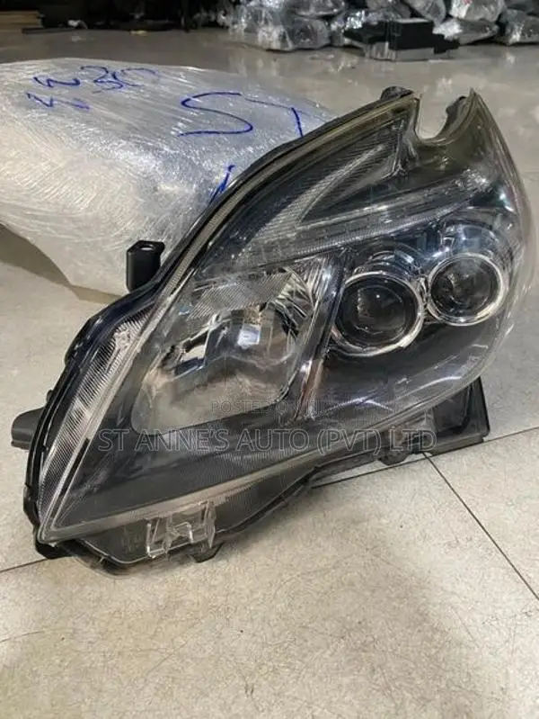 toyota prius head light (upper led)