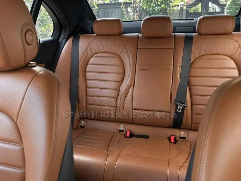 Mercedes Benz C200 Premium Plus 2020