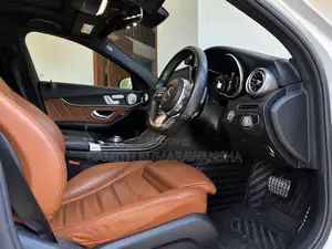 Mercedes Benz C200 Premium Plus 2020