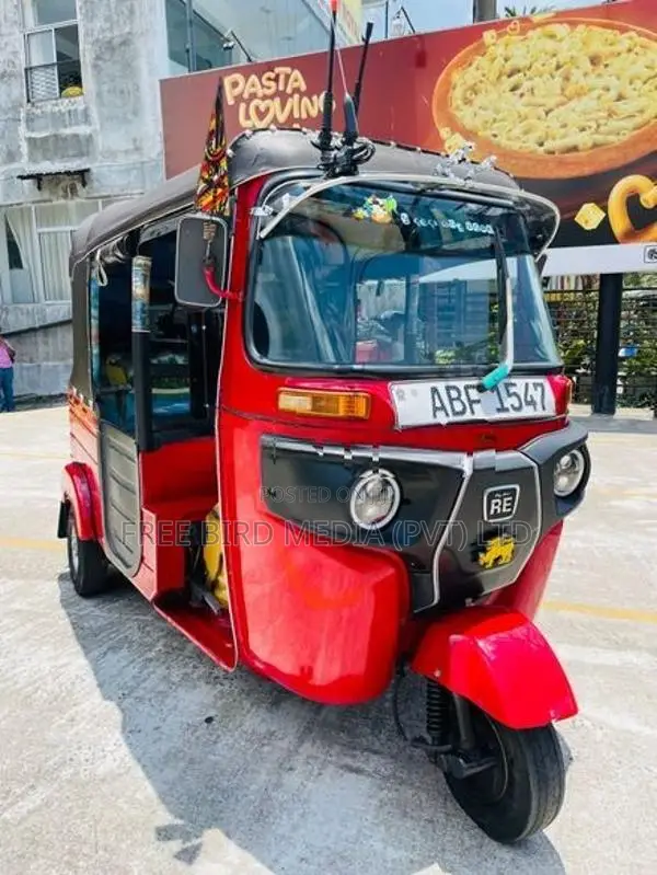 Bajaj RE 2016