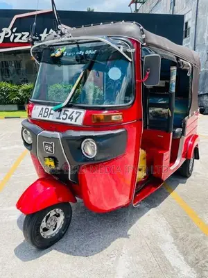 Bajaj RE 2016