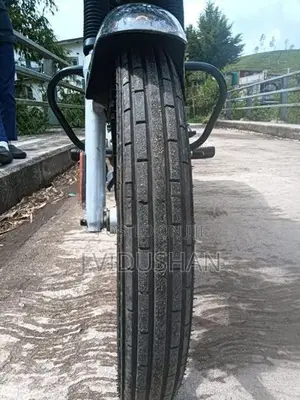 Bajaj CT100 2025