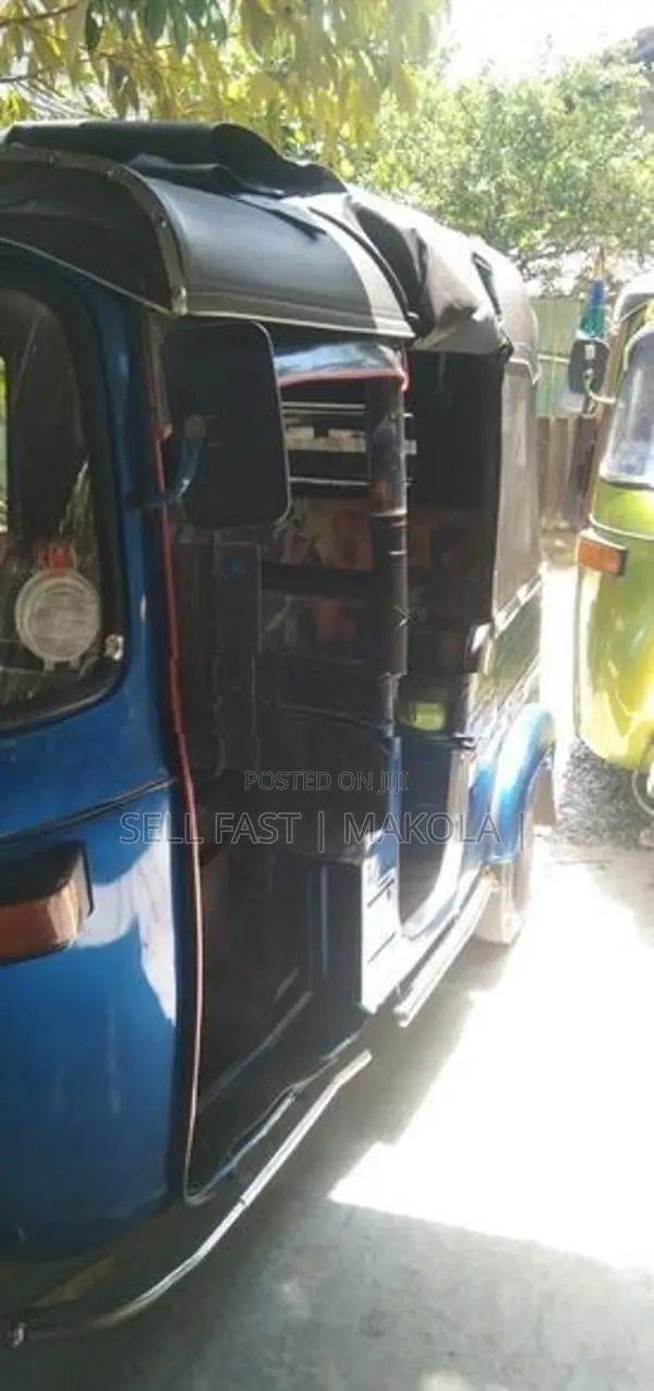 Bajaj RE Three Wheeler 2006