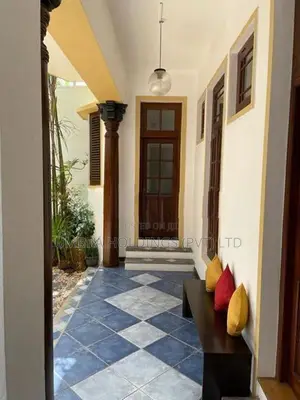 Luxury House With Pool Rent In Battaramulla- 550U