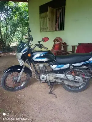Bajaj CT100 Motor Bike 2005