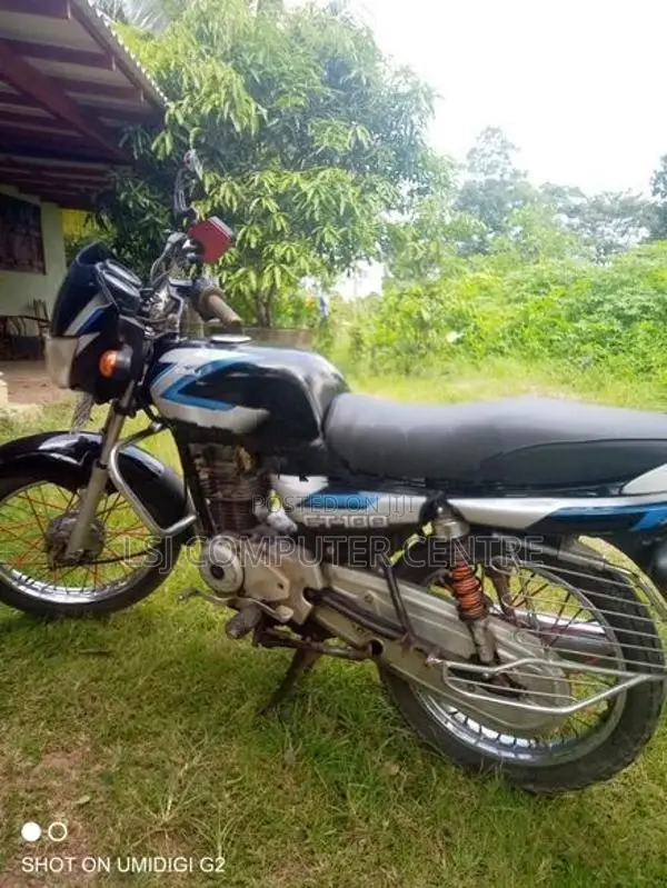 Bajaj CT100 Motor Bike 2005